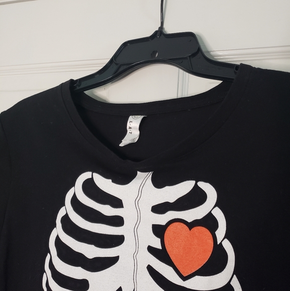 Skeleton Halloween Spooky Expecting Pregnant Shirt - Picture 3 of 3